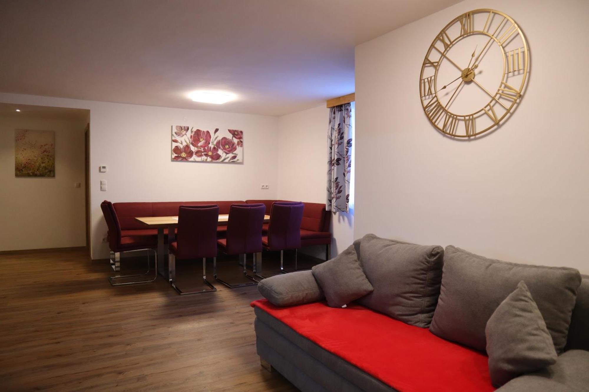 Landhaus-Appartements Warraich Шладминг Екстериор снимка