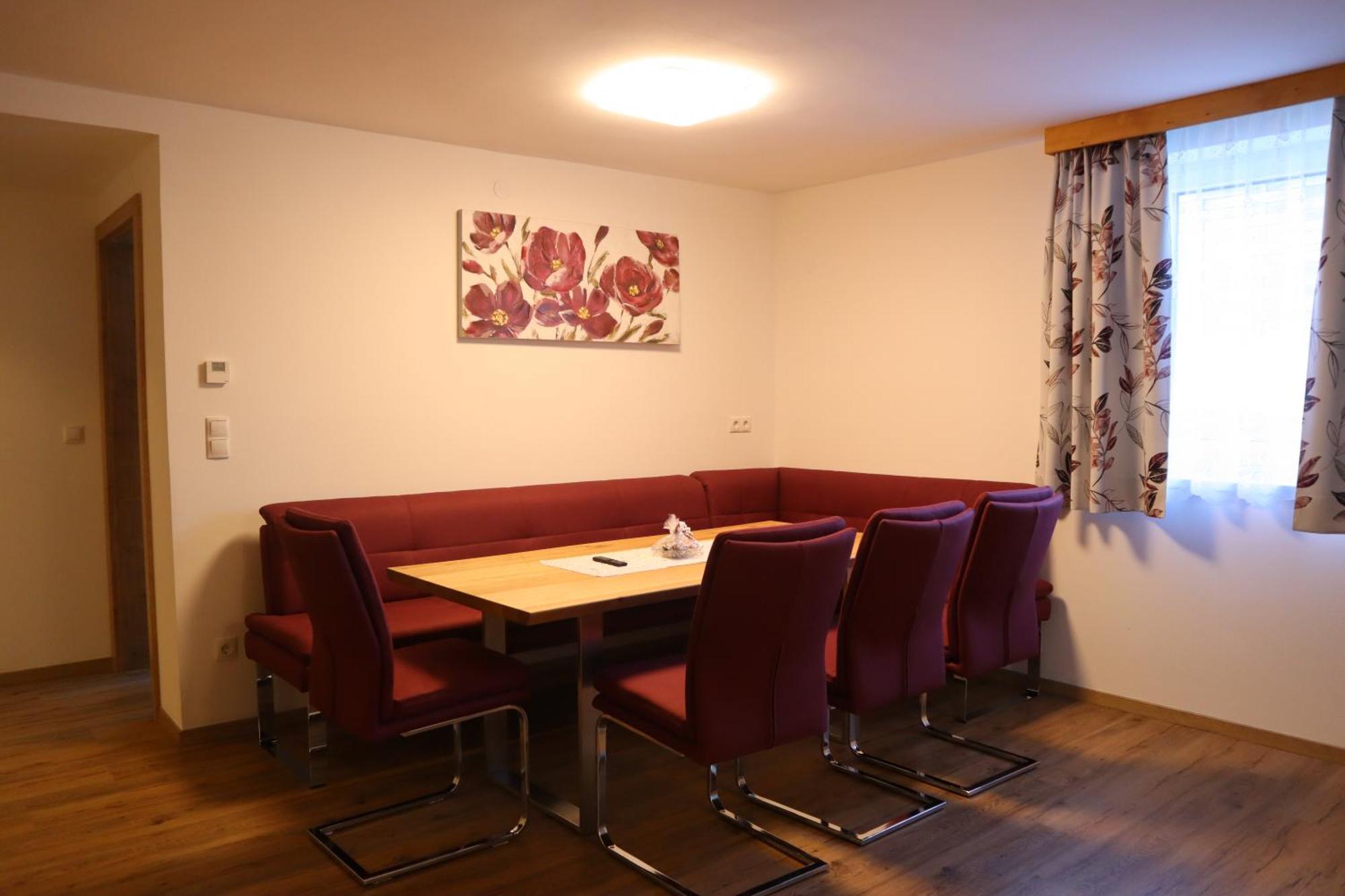Landhaus-Appartements Warraich Шладминг Екстериор снимка