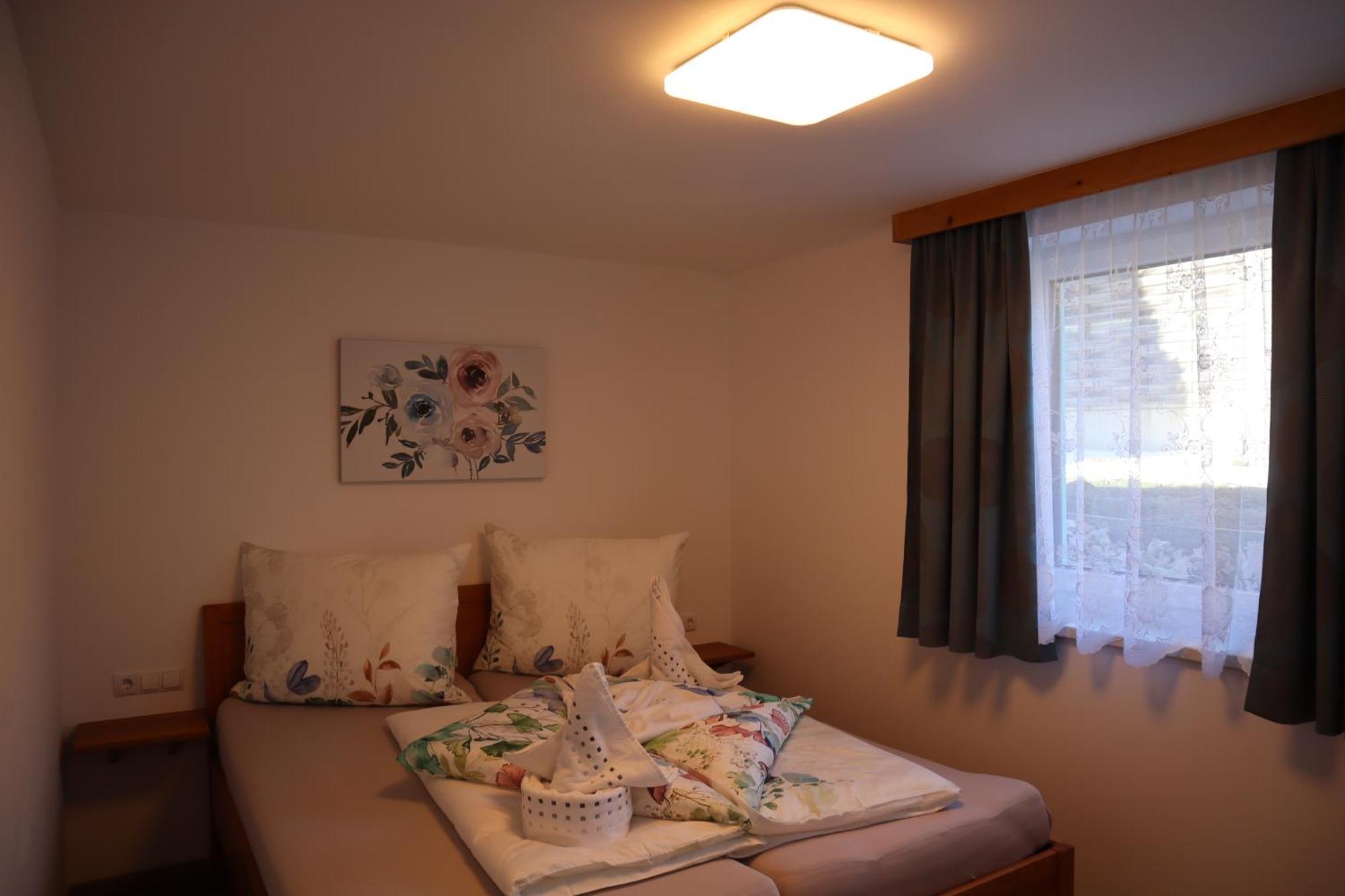 Landhaus-Appartements Warraich Шладминг Екстериор снимка