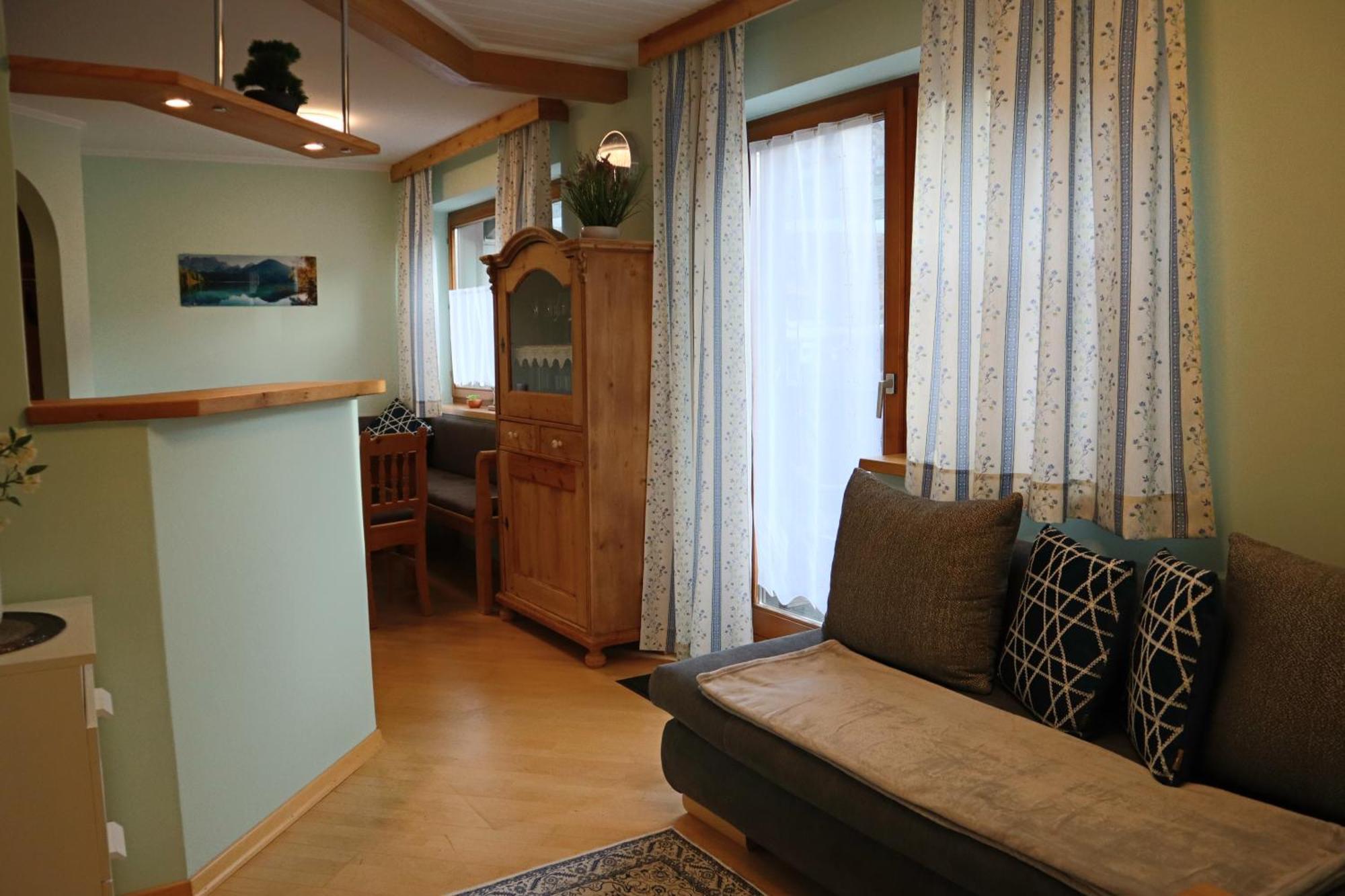 Landhaus-Appartements Warraich Шладминг Екстериор снимка