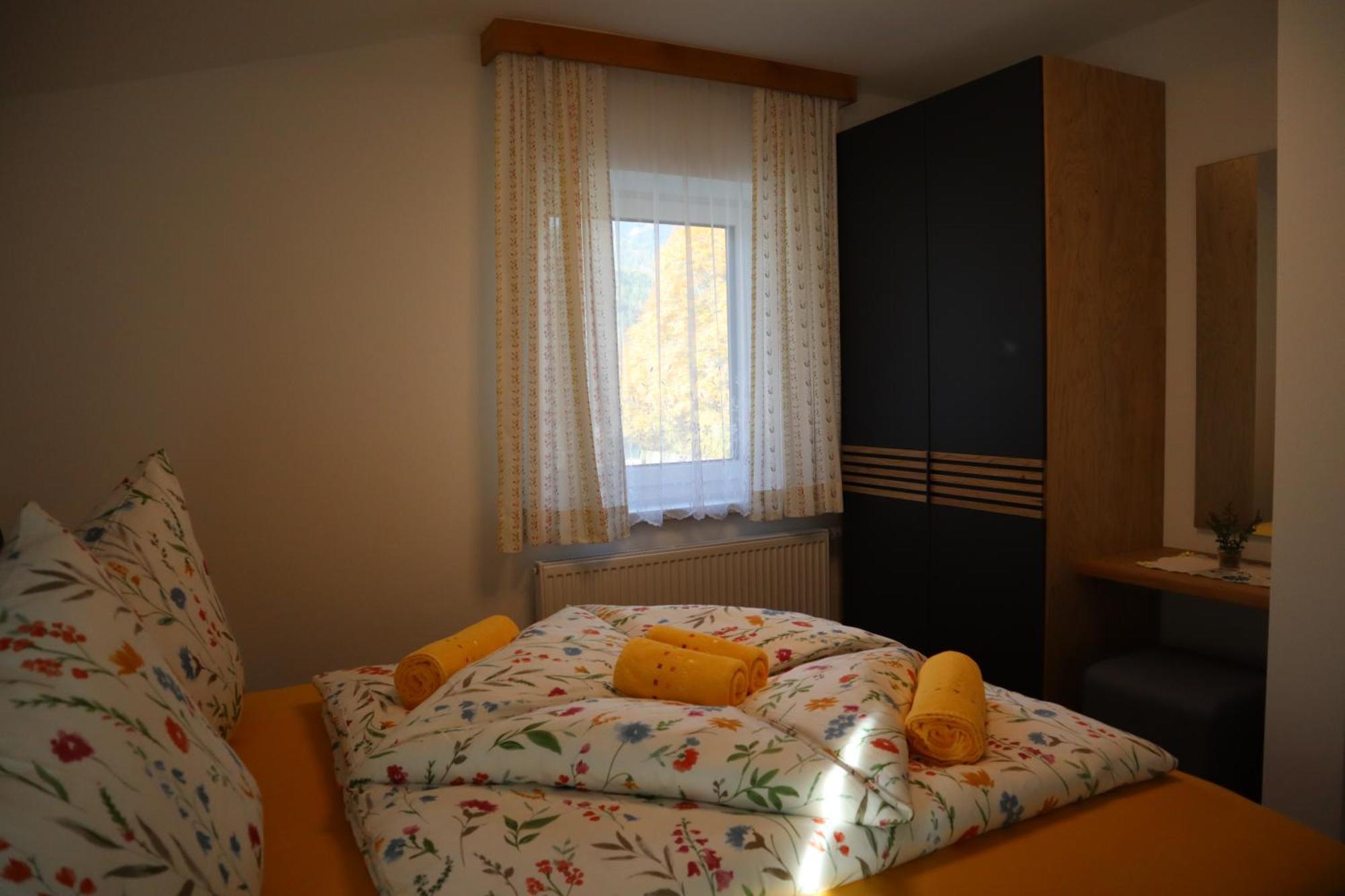 Landhaus-Appartements Warraich Шладминг Екстериор снимка