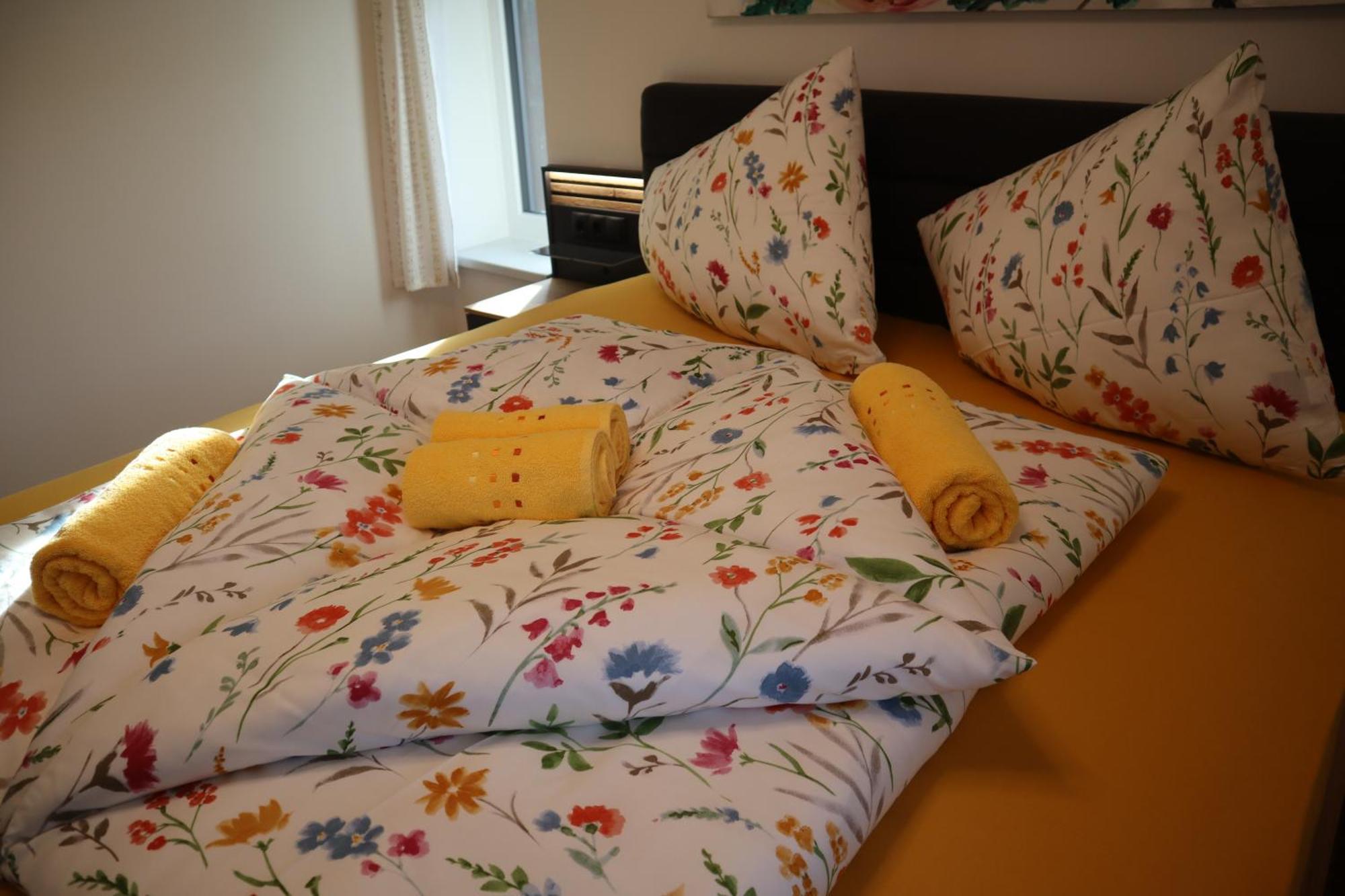 Landhaus-Appartements Warraich Шладминг Екстериор снимка